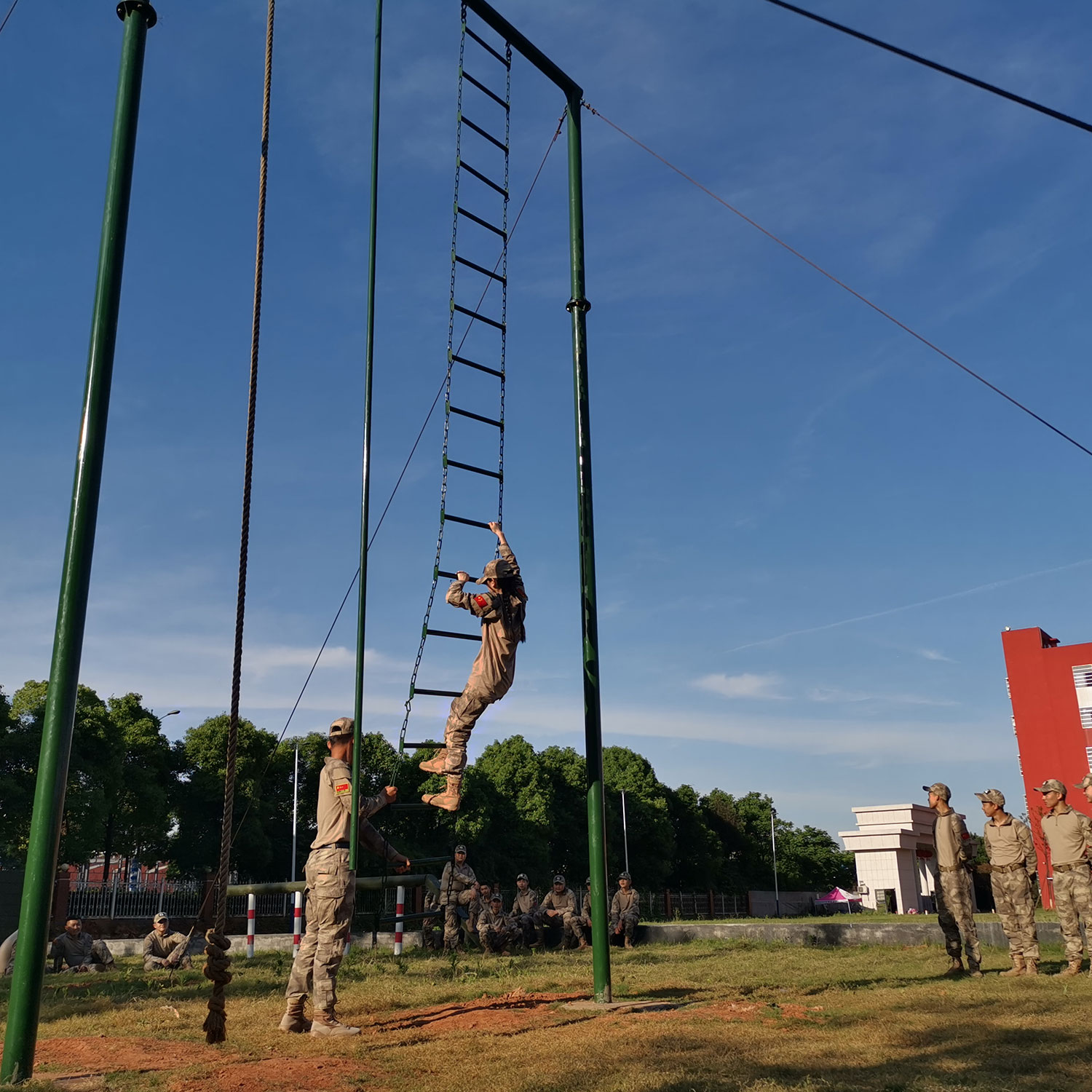 輔特警實(shí)訓(xùn)基地