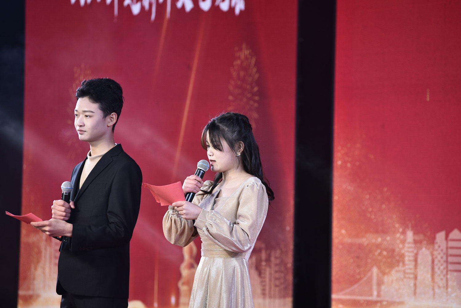 迎新文藝晚會(huì)