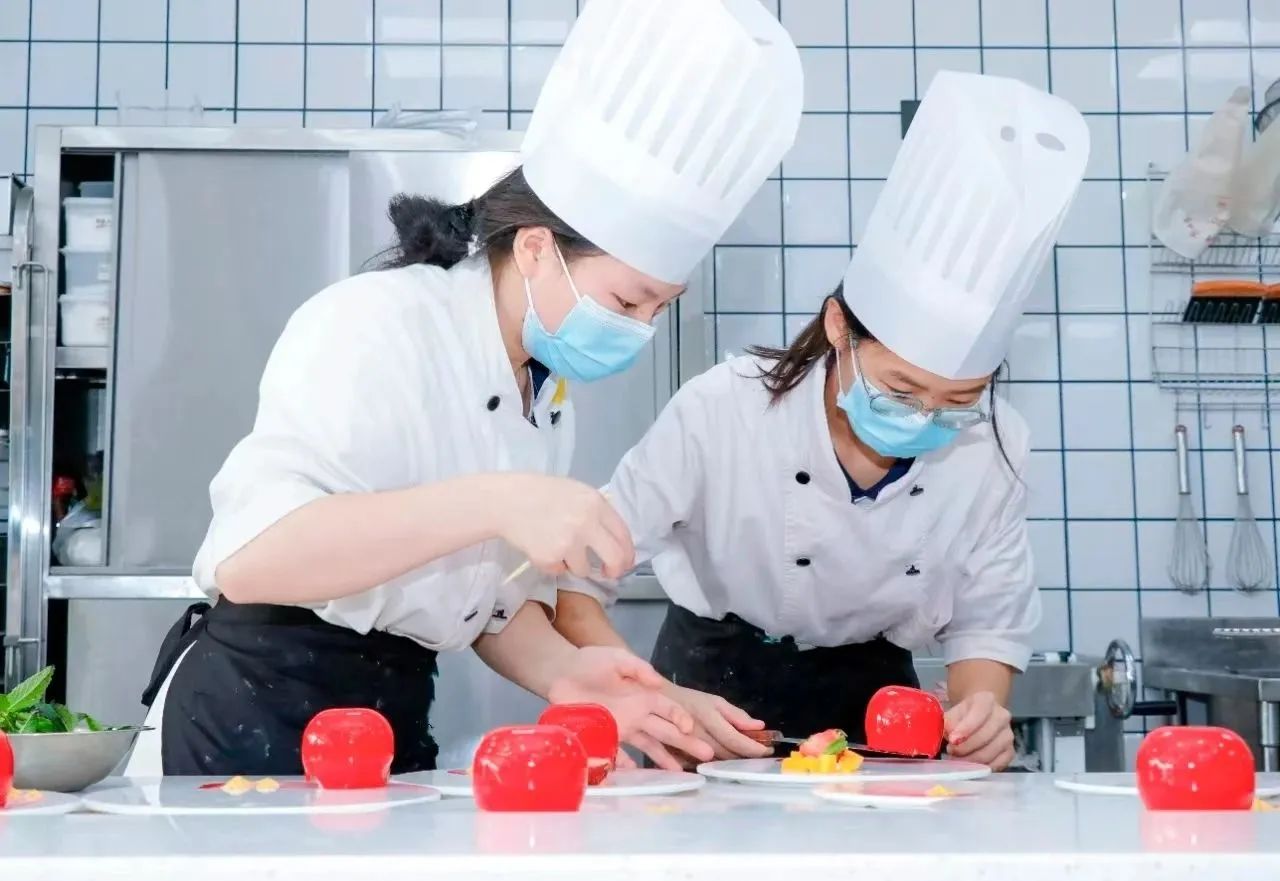 狄鹿烹飪學(xué)院